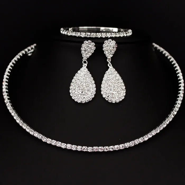 Classic Rhinestone Crystal Choker Necklace | BEGOGI shop | 1 layer