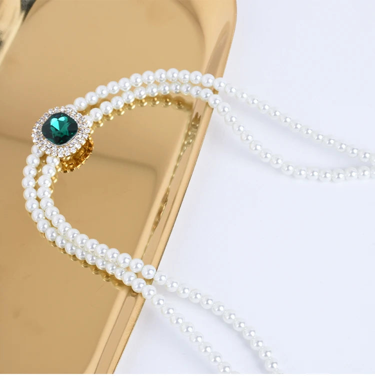 Jewelry for women beads set with green stones | BEGOGI shop |