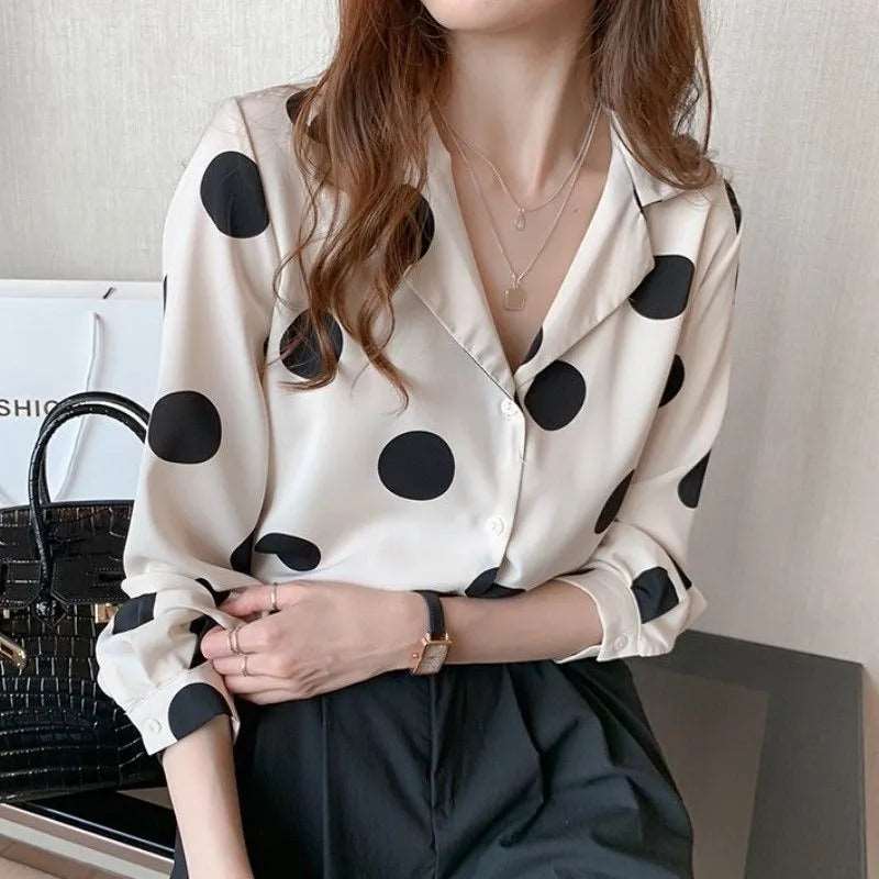 Blouses for women | Blouses with roll neck | Buttons for women | BEGOGI Shop |
